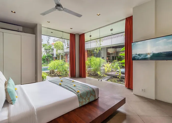 Stunning 4 Bed, Butler Service, Security, Central Villa *
