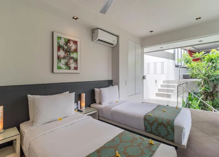 Villa Stunning 4 Bed, Butler Service, Security, Central *
