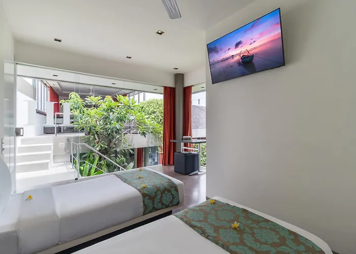 Villa Stunning 4 Bed, Butler Service, Security, Central *