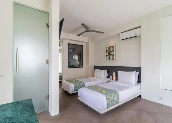 Stunning 4 Bed, Butler Service, Security, Central Villa Seminyak (Bali)